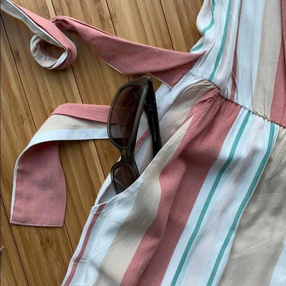 🔶🔸ROXY FROM THE CLOUDS STRAPPY JUMPSUIT🔸🔶 - Picture 7 of 12